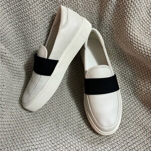 UGG Women's CHAYZE White Black Leather Slip On Sneakers Shoes 1112415, Size 10